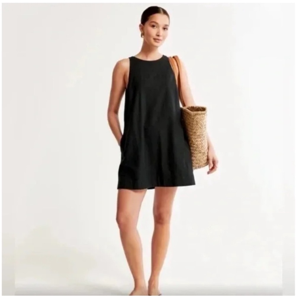 Abercrombie & Fitch Black Sleeveless Mini Dress